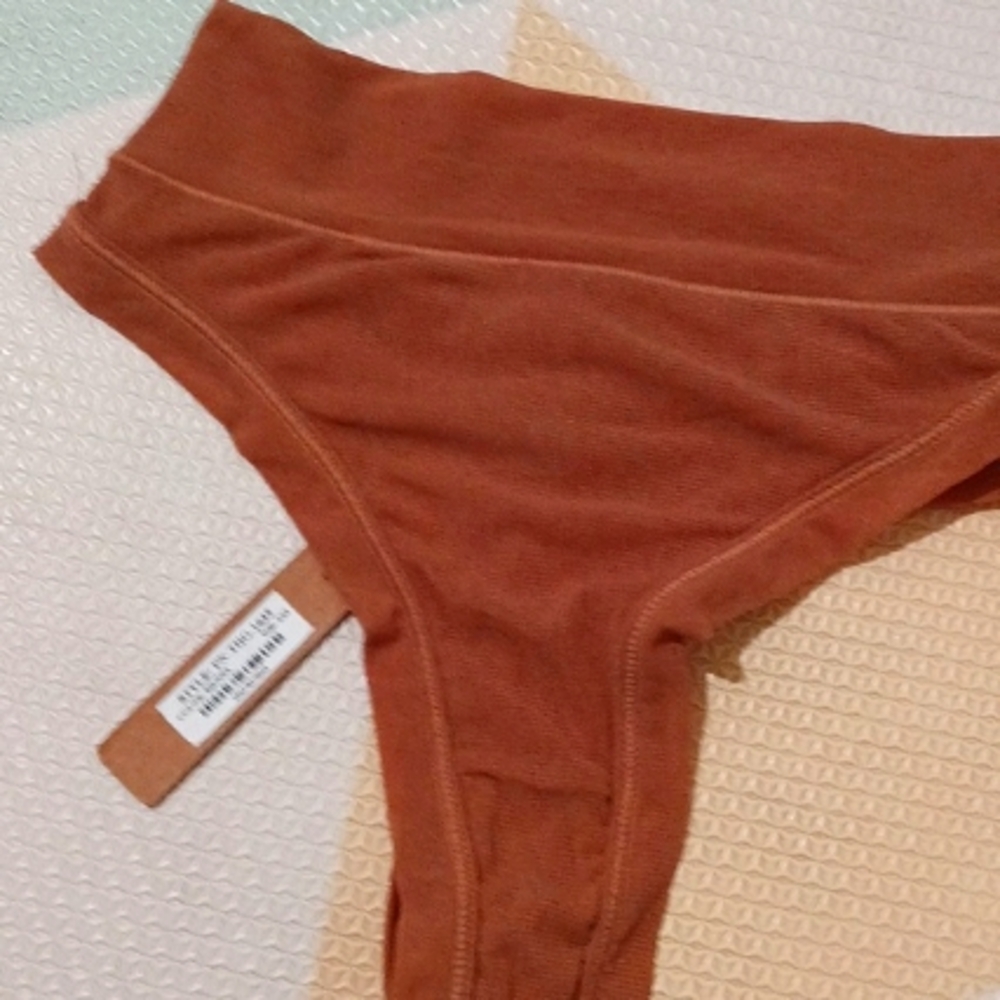 SKIMS Highrise Mesh Thong SIZE XXS - Picture 1 of 5